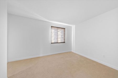 For Lease - 69 Steele Park Private, Cyrville - Carson Grove - Pineview, Ontario - Photo 4