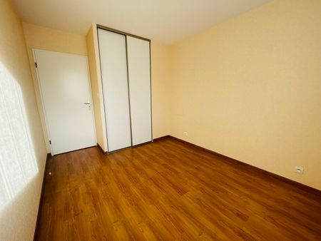 Location Appartement 3 pièces 73m² - Photo 3