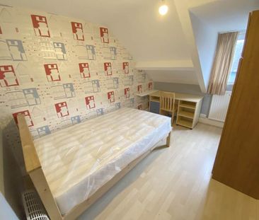 8 bedroom house to rent - Photo 3