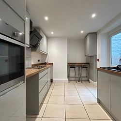 Wellington Crescent, Ramsgate, CT11 8JL, Kent - Photo 2