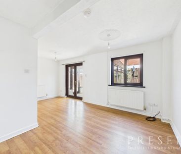 2 bedroom semi-detached house to rent - Photo 2