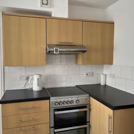 1 bedroom flat to rent - Photo 3