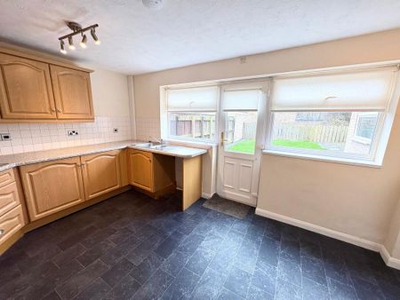 2 bedroom semi-detached house to rent - Photo 3