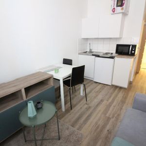 Location Appartement 1 pièce 14m² - Photo 2