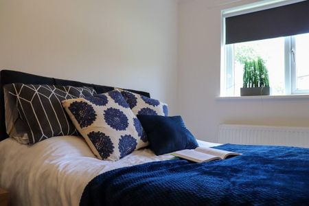 3 bedroom flat to rent - Photo 3