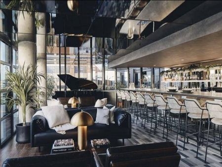 New Luxurious Apartment - Photo 5