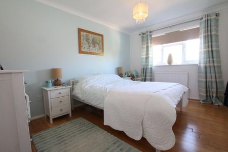 3 bedroom detached house to rent - Photo 4