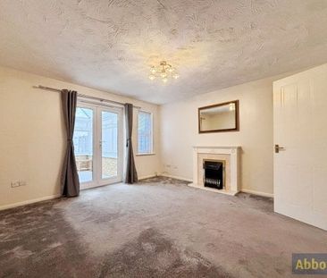 Pollards Close, Rochford - Photo 2