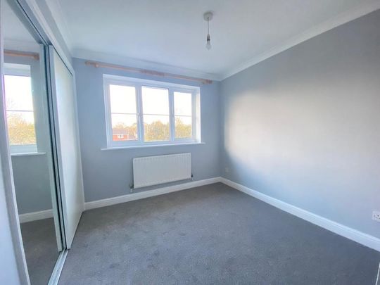 2 bedroom end of terrace house to rent - Photo 1