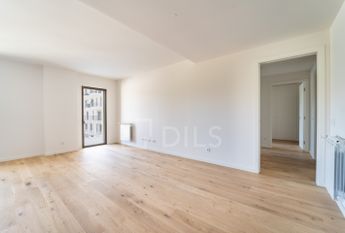 Apartamento T2 no Porto com varanda, garagem e arrumos