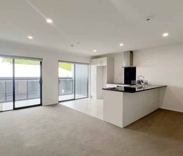 Convenient 2 Bedroom City Apartment - Photo 3