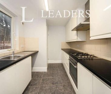 Bedroom - Reception - Dallow Road - Newly Refurbished Throughout, LU1 - Photo 6