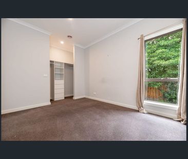 Modern Comfort, Stylish Living & Everyday Convenience! - Photo 3