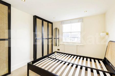 A beautiful 2 bedroom property set within a stunning period conversion - Photo 5