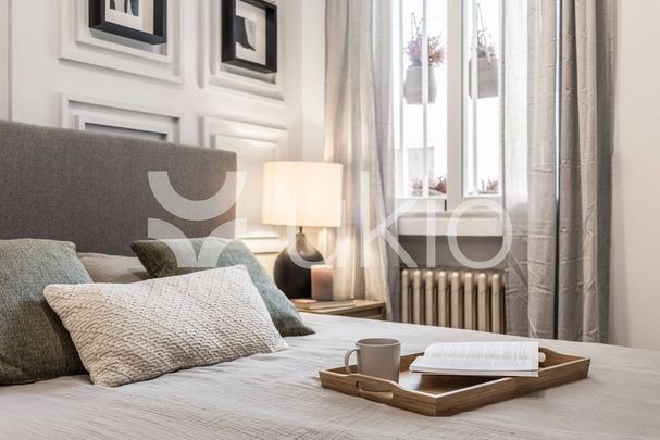 5 room luxury Apartment for rent in Madrid, Community of Madrid - Photo 1