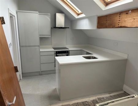 2 Bedroom Apartment To Let - Photo 5