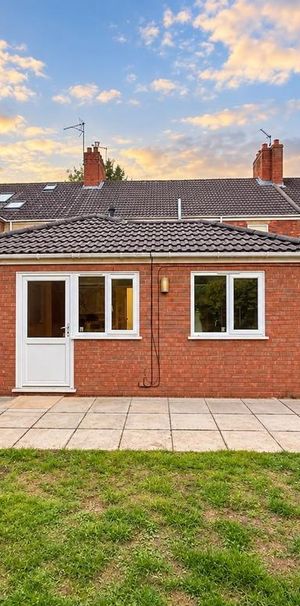 1 bedroom bungalow to rent - Photo 1