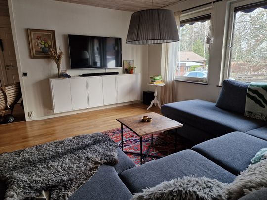 Jättorpsvägen, Katrineholm - Photo 1