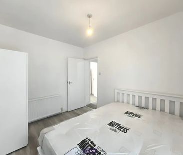 2 Bed Flat, Asplins Road, N17 - Photo 3