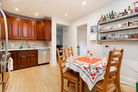 For Lease - 2338 1/2 Queen Street Unit# Main, Toronto, Ontario - Photo 4