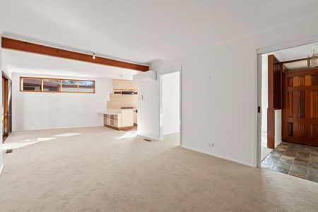 60 Southwell Street, Weetangera ACT 2614 - House For Rent | Domain - Photo 3