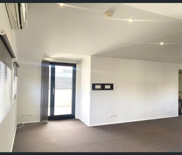 2/2 Mccrory Street, Coburg, Vic 3058 - Photo 5