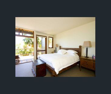 WATERFRONT BALINESE-STYLE OASIS - 8 MONTH LEASE! - Photo 6