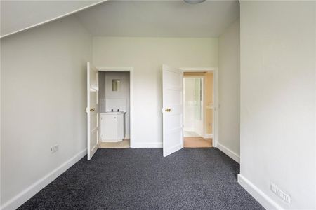 3 bedroom detached house to rent - Photo 5