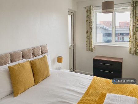 3 bedroom maisonette to rent - Photo 5