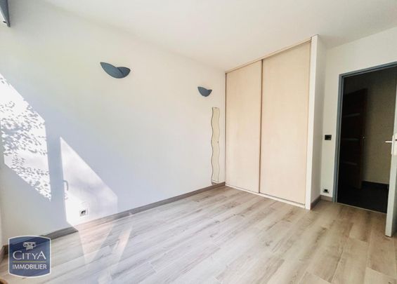Location Appartement 4 pièces 79m² NOISY LE GRAND 93160 - Photo 1
