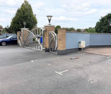 1 bedroom in a house share to rent - Photo 5