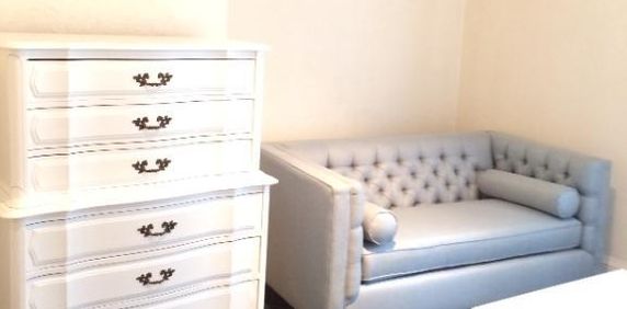 🏠 À LOUER – 3 ½ meublé, chauffé et éclairé – Vieux-Québec - Photo 2