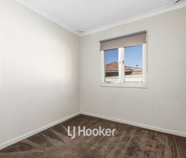 220 Clarke Street East, Carey Park WA - Photo 4
