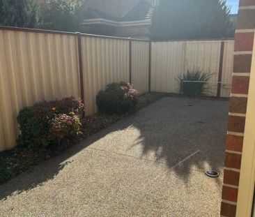 “Stylish 3-Bedroom Townhouse in Prime Central Werribee Location!” - Photo 3