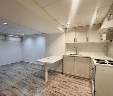 For Lease - 16 Foxglove Court Unit# Bsmt, Markham, Ontario - Photo 1