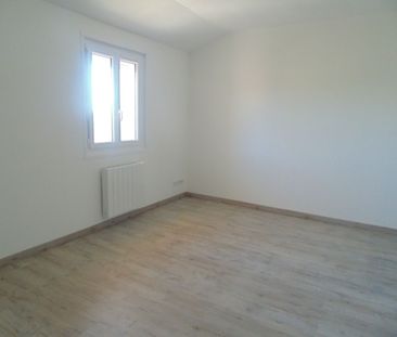 Location Appartement 3 pièces 92m² ST PAUL DE VARAX 01240 - Photo 4