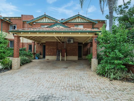 Delightful Two-Storey Townhouse in a Secure Complex - Photo 1