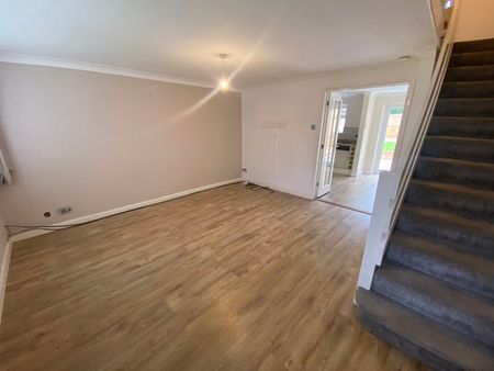 Crusader Road, Hedge End, Southampton - Photo 3