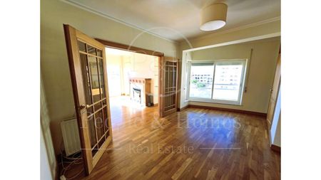 Apartamento T4 em Lisboa - Photo 2