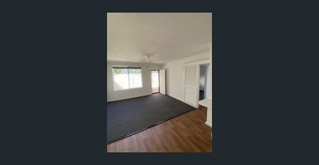 CLEAN & TIDY 2 BR UNIT IN QUIET SINGLE-STORY GROUP, SO CLOSE TO EVERYTHING! - Photo 4