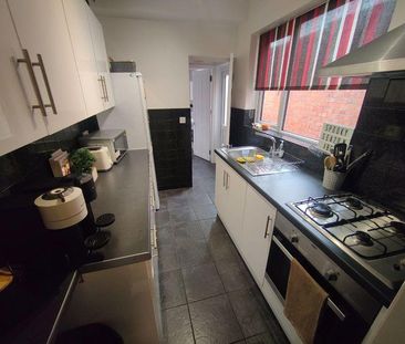 Mixed use to rent - Photo 1