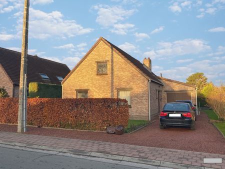 Bungalow met 2 slaapkamers, tuin en garage - Photo 5