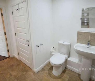 West Central, Stoke Road, Slough, Berkshire, SL2 - Photo 4