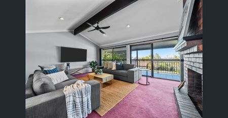 Family Home with Dual-Living Potential - Photo 2