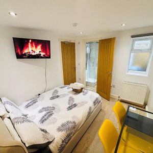 Room in a Shared House, Chobham Road, E15 - Photo 3