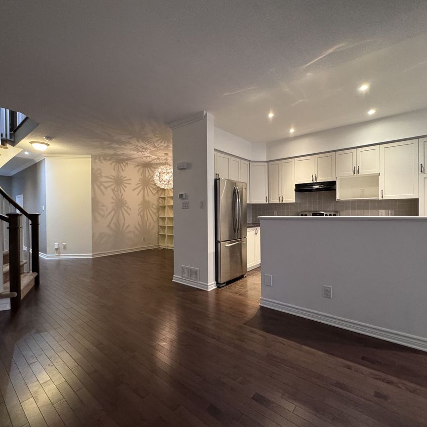 For Lease - 40 Torbec Avenue, Kanata, Ontario - Photo 1