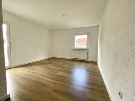 Frisch renoviert, hereinspaziert! 3R-Wohnung ab Juni 2024 mit Balkon, bezugsfrei - Foto 3