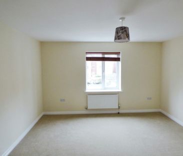 Huxley Court, Stratford-upon-Avon - Photo 2