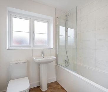 3 bedroom semi-detached house to rent - Photo 5