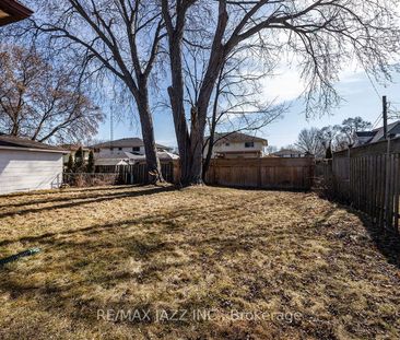 For Lease - 611 Athol Street, Oshawa, Ontario - Photo 6